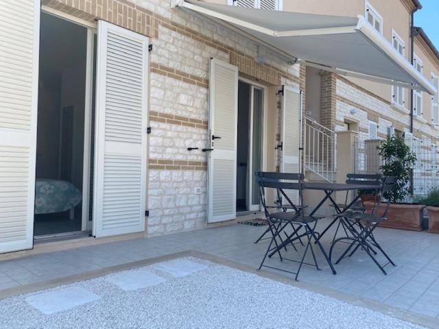 Nuovo Bilocale Super Accessoriato Con Spazio Esterno Apartment Sirolo Exterior foto